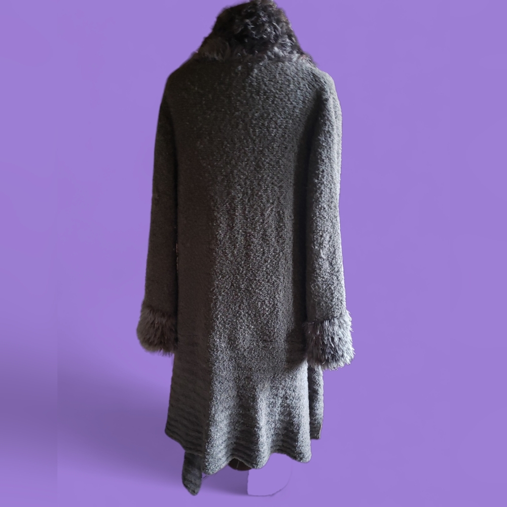 Noelle grey cardigan/sweater fringe-y faux fur one size - Picture 5 of 12